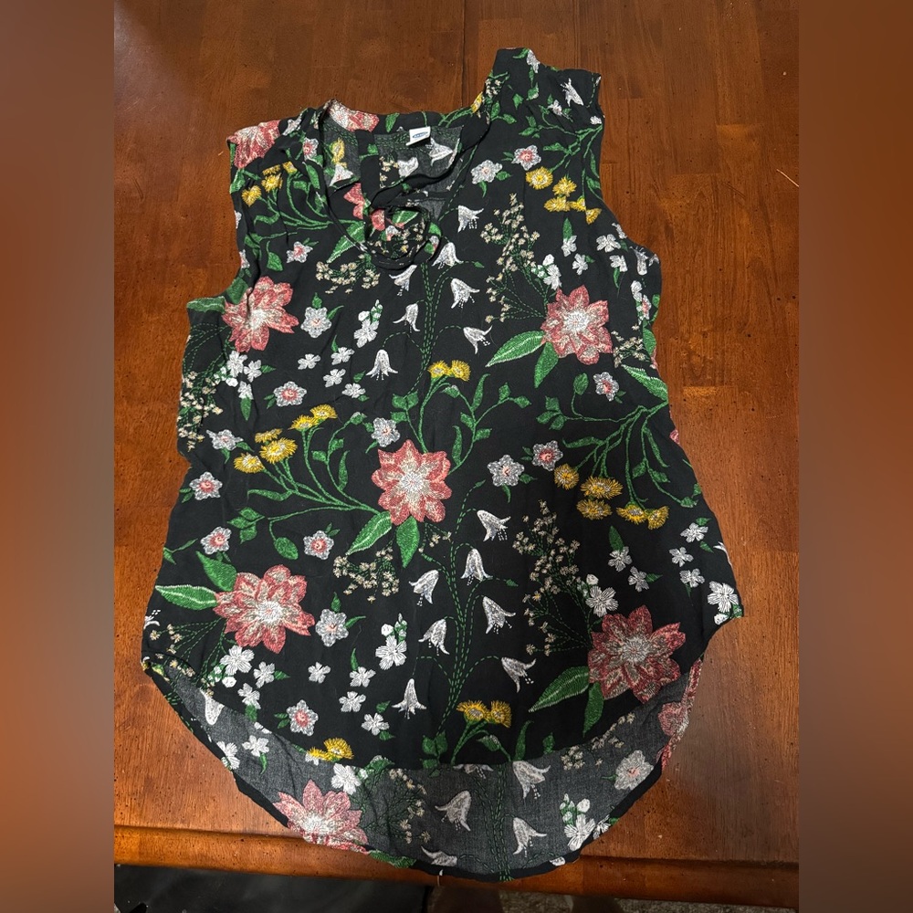 Old Navy Sleeveless Blouse